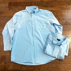 Two Club Room Light Blue Casual Button Down Shirts